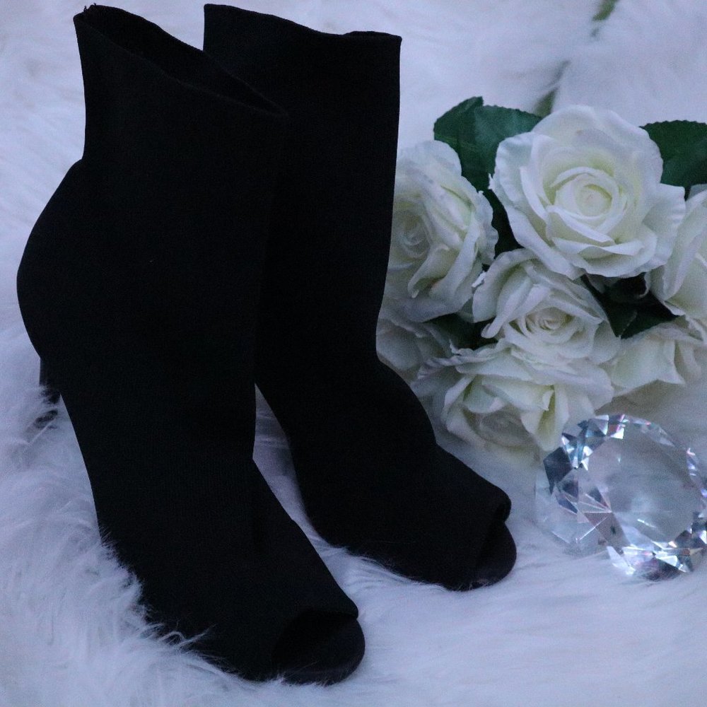 TOELESS BOOTIE